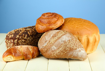 Composition with bread and rolls