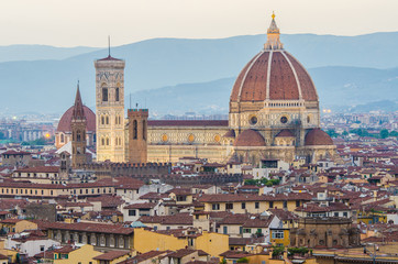 Fototapeta na wymiar Florence miasta w godzinach zmierzchu