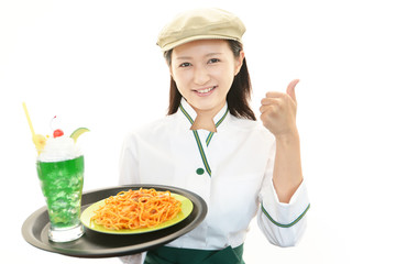 笑顔のウェイトレス
