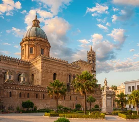 Fototapeten Kathedrale von Palermo während des Sonnenuntergangs, Sizilien-Insel, Italien © gurgenb