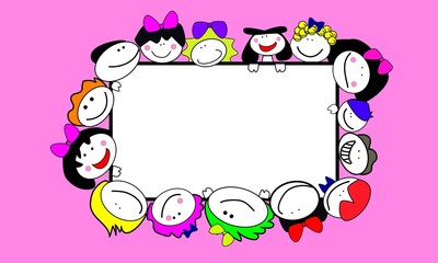 Caritas de niños alegres sobre fondo rosa