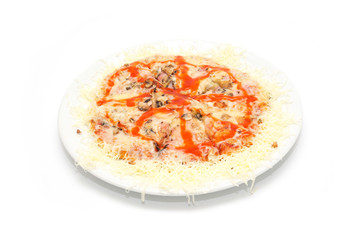 Pikant pizza Iisolated on the white background
