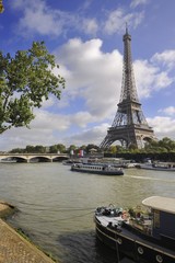 Naklejka premium Wieża Eiffla