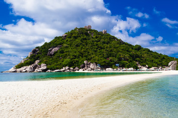 Fototapeta premium Beautiful tropical beach. Koh Phangan island, Kingdom of Thailan