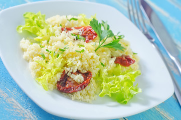 kuskus with tomato