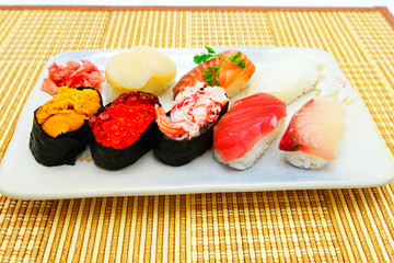 お皿にのせたお寿司