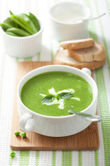 pea soup with mint