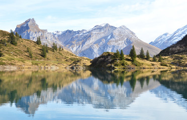 Fototapeta na wymiar Beautiful Alpine lake. Switzerland