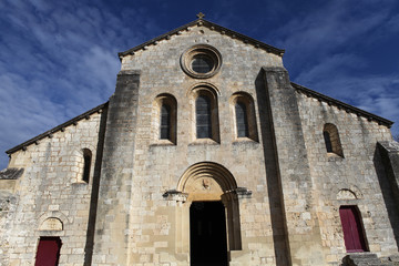 Fototapeta na wymiar Silvacane Abbey, La Roque d'Antheron, Luberon, Prowansja, Francja