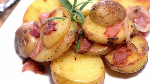 Fres made fried Potatoes (seamless loopable HD video)