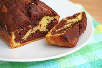 torta marmorizzata al cioccolato