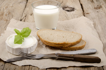 goat cheese, bread and milk