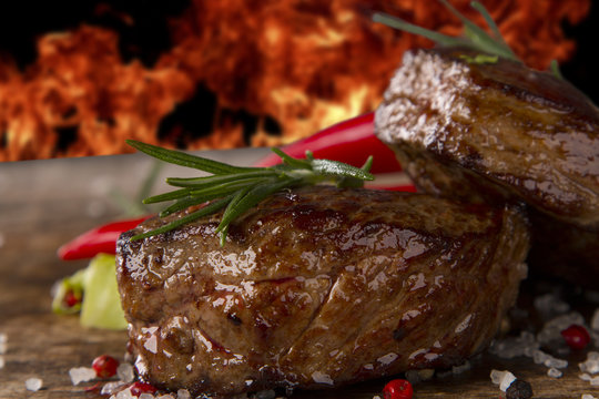 Charbroiled Charbroiled Bilder – Durchsuchen 9,971 Archivfotos, Vektorgrafiken und ...