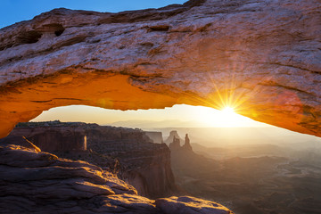 famous Mesa Arch