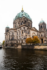 Fototapeta na wymiar Berliner dom - The Cathedral of Berlin