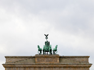 Fototapeta premium bronze quadriga on brandenburg gate
