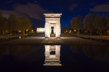 Fototapeta premium Temple of Debod in Madrid, Spain