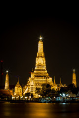 Fototapeta premium Wat Arun in bangkok