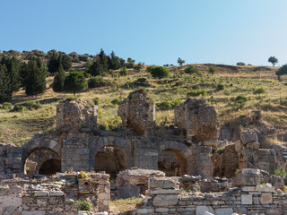 Fototapeta na wymiar Starożytne ruiny starego greckiego miasta Efez
