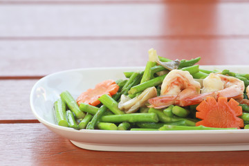 Fried shrimp with asparagus is a kind of Thai cuisine It is not