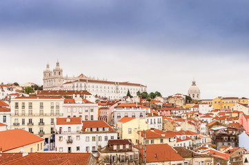 Naklejka na ściany i meble Lisbonne, Alfama