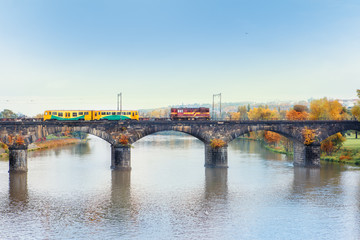 Fototapeta na wymiar Railway bridge