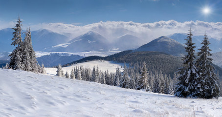 Fototapeta na wymiar Panorama of the winter mountains