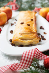 Blätterteigstrudel mit Äpfeln