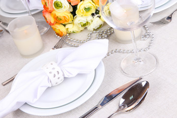 Table arrangement in restaurant