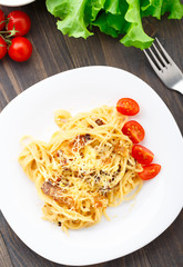 Spaghetti with bacon and cheese