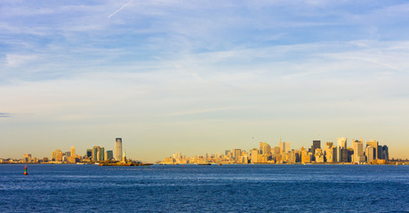 Fototapeta premium Manhattan, New York and New Jersey at background, USA