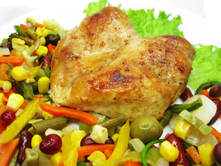 roast beef meat with vegetables and spaghetti