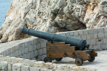 Dubnovnik cannon on town wall