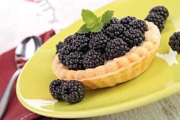blackberry pastry
