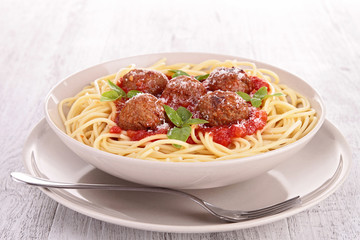 spaghetti and meatball