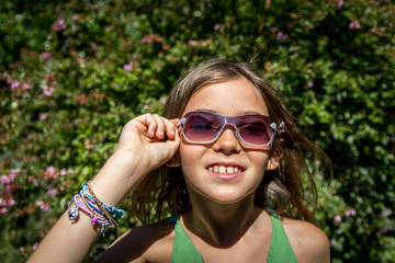 Fillette aux lunettes