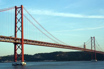 Fototapeta na wymiar 25 kwietnia Bridge, Lizbona, Portugalia