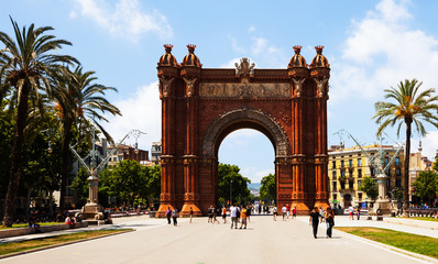 Fototapeta na wymiar View of Arc de Triomf in Barcelona