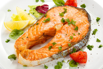 Grilled salmon and vegetables