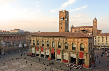view of piazza maggiore - bologna © xamnex