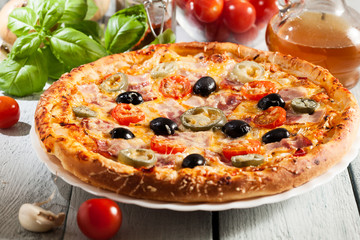 Pizza with bacon