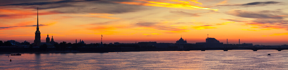 Naklejka premium Peter and Paul Fortress in morning