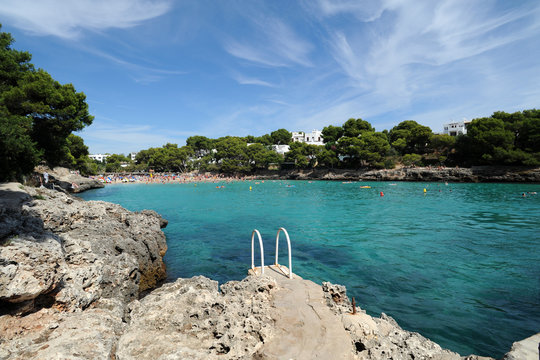 La plage de Cala Gran de Cala d'Or &agrave; Santany&iacute; &agrave; Majorque