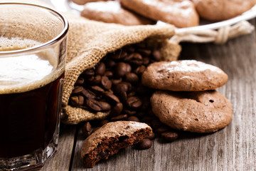 Coffee and chocolate meringue cookies