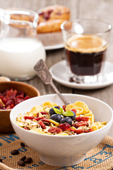 Breakfast with granola