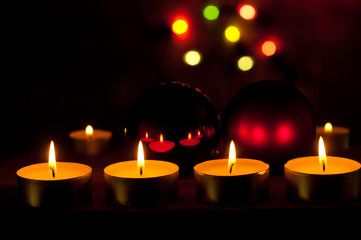 Teelichter mit Bokeh Hintergrund