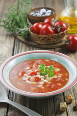 Tomato soup with white beans