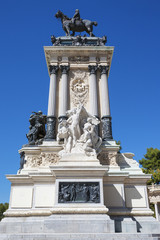 Fototapeta na wymiar Pomnik ku czci króla Alfonsa XII