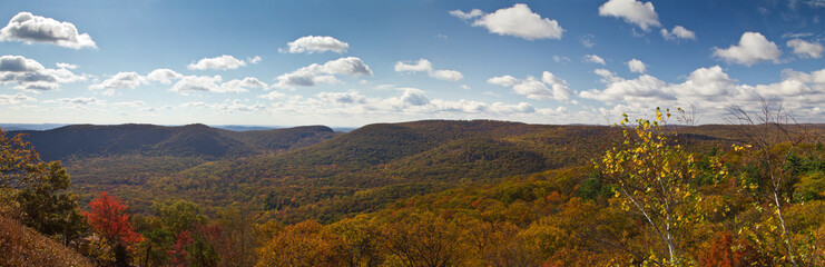 Panoramic View of New York Mountains in Fall - obrazy, fototapety, plakaty