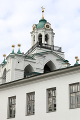 Fototapeta na wymiar Top of spassky monastery belfry
